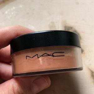 MAC Cosmetics Iridescent Loose Powder